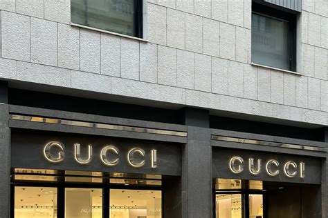 gucci milano montenapoleone recensioni|La nuova boutique Gucci in Montenapoleone .